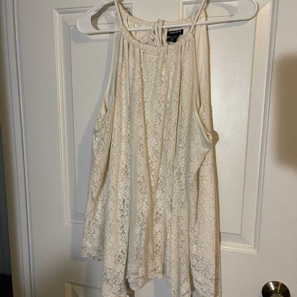 Torrid cream color lace tank top size 3